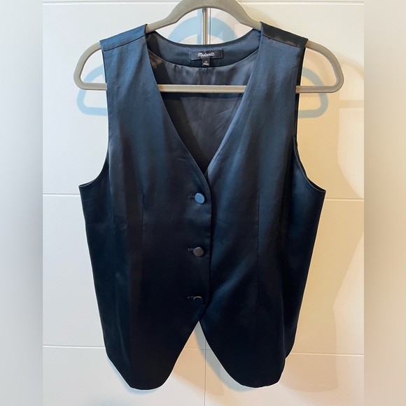 Madewell Button Front Vest Top in Stretch Satin - Picture 1 of 14